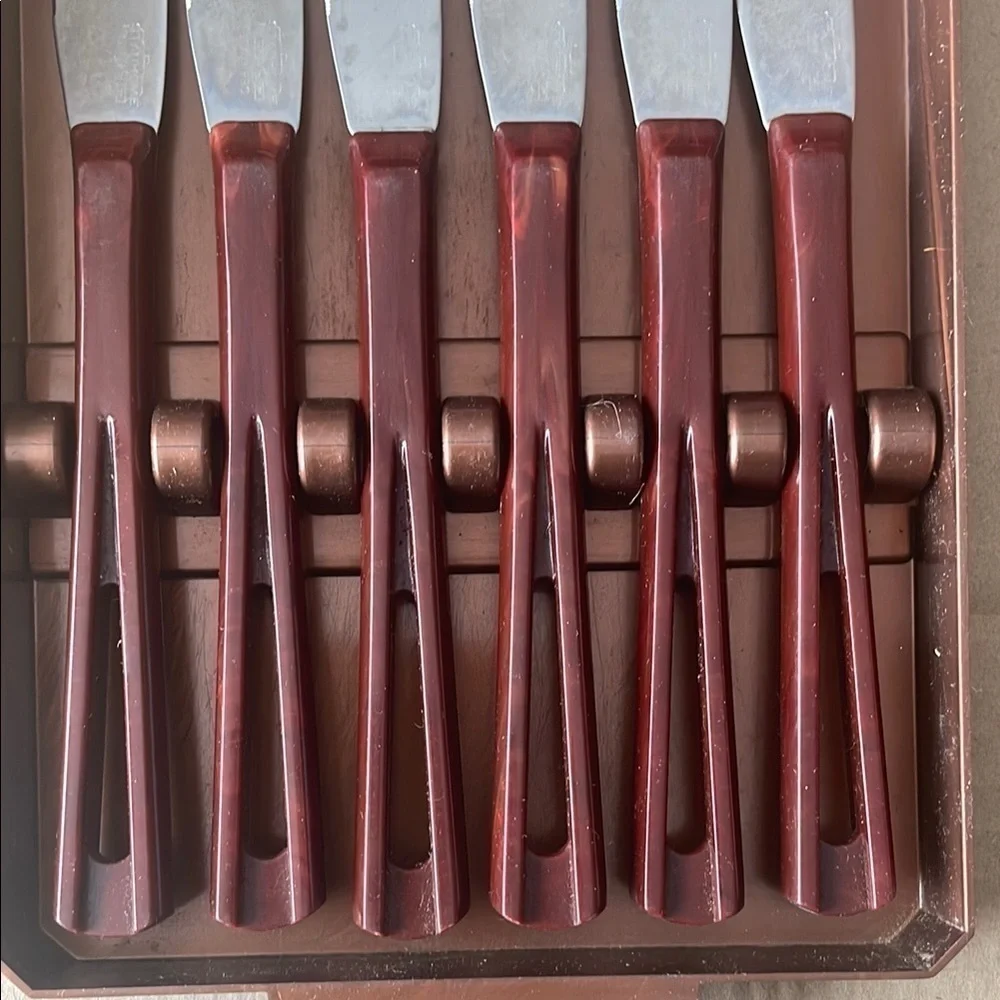 Stanley Deluxe Steak Knife Set with Brown Handles